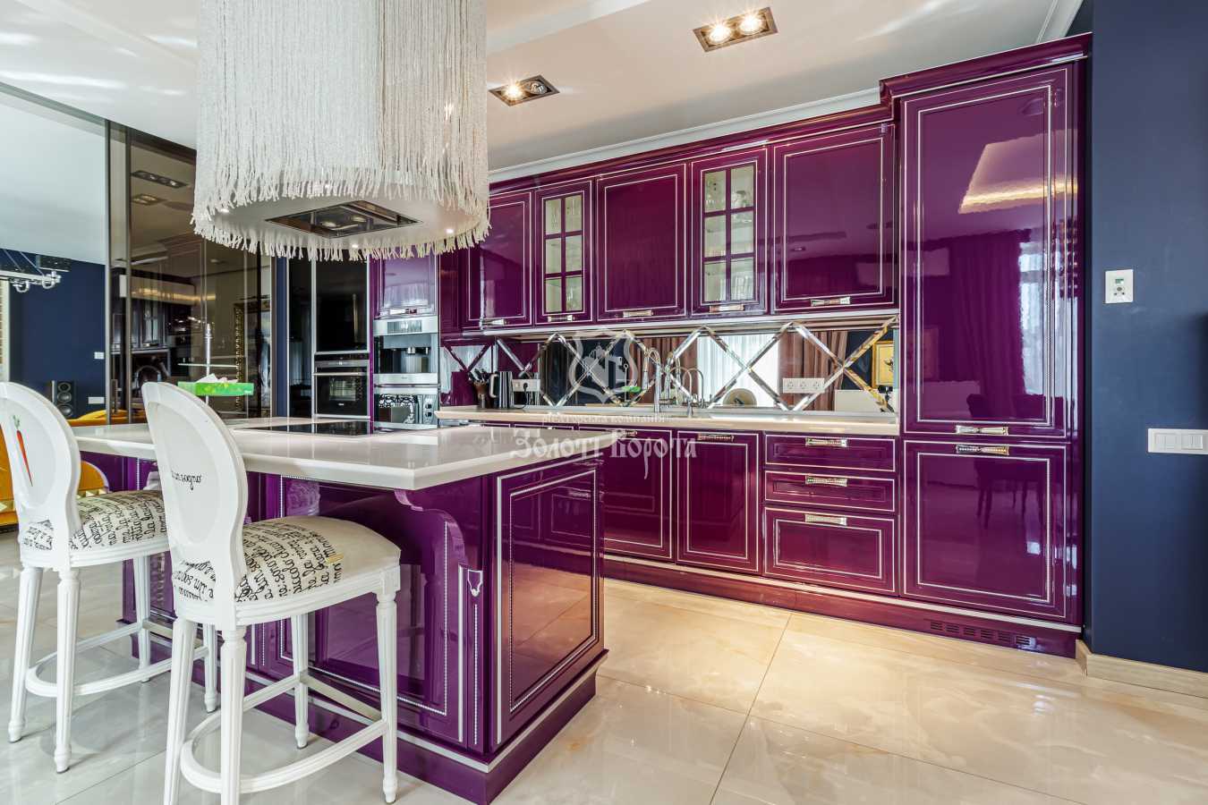 Продажа 5-комнатной квартиры 228 м², Саперное Поле ул., 3