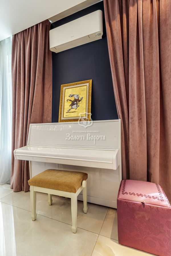 Продажа 5-комнатной квартиры 228 м², Саперное Поле ул., 3