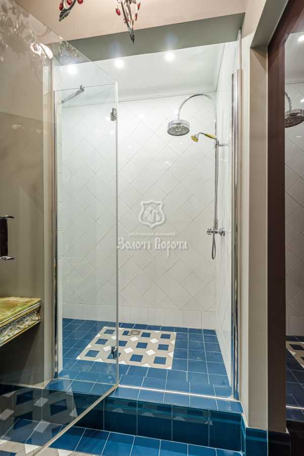 Продажа 5-комнатной квартиры 228 м², Саперное Поле ул., 3