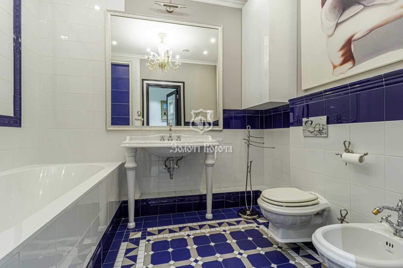 Продажа 5-комнатной квартиры 228 м², Саперное Поле ул., 3