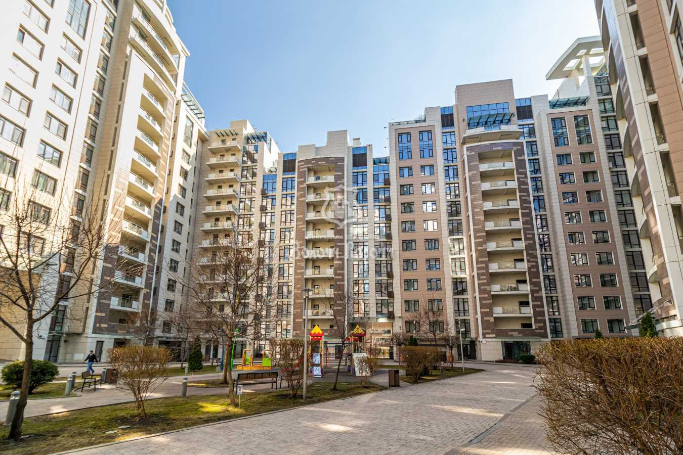 Продажа 5-комнатной квартиры 228 м², Саперное Поле ул., 3