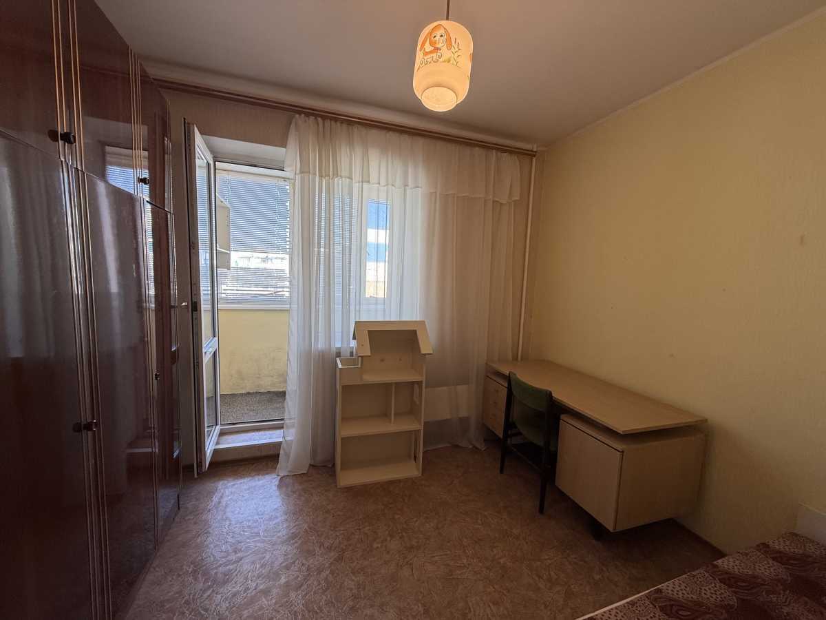 Продаж 3-кімнатної квартири 70 м², Симона Петлюри вул., 17А