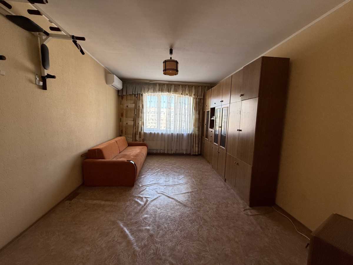 Продаж 3-кімнатної квартири 70 м², Симона Петлюри вул., 17А