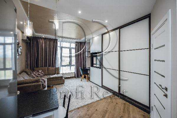 Продаж 1-кімнатної квартири 46 м², Набережно-Корчуватська вул., 27