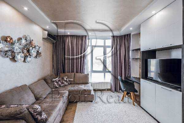 Продаж 1-кімнатної квартири 46 м², Набережно-Корчуватська вул., 27