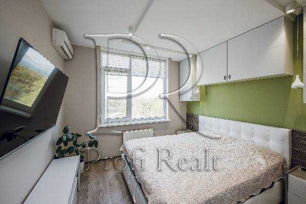 Продаж 1-кімнатної квартири 46 м², Набережно-Корчуватська вул., 27