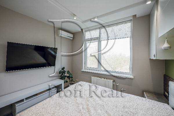 Продаж 1-кімнатної квартири 46 м², Набережно-Корчуватська вул., 27