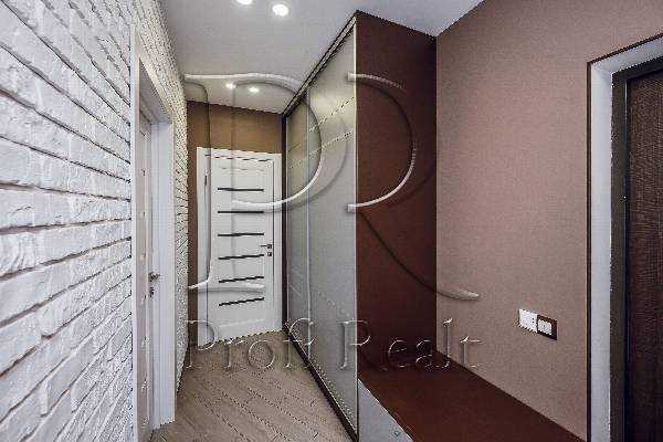 Продаж 1-кімнатної квартири 46 м², Набережно-Корчуватська вул., 27