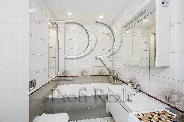 Продаж 1-кімнатної квартири 46 м², Набережно-Корчуватська вул., 27