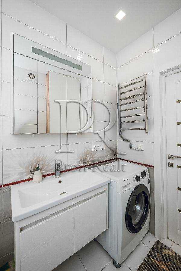 Продаж 1-кімнатної квартири 46 м², Набережно-Корчуватська вул., 27