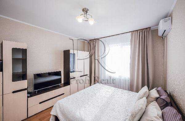 Продажа 2-комнатной квартиры 59 м², Новаторов ул., 22Б