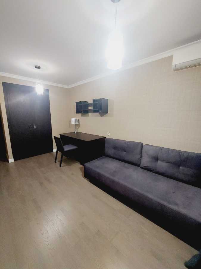 Аренда 3-комнатной квартиры 90 м², Василия Тютюнника ул., 22/26