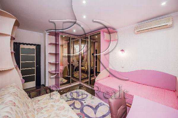 Продаж 2-кімнатної квартири 74 м², Академіка Єфремова вул., 19