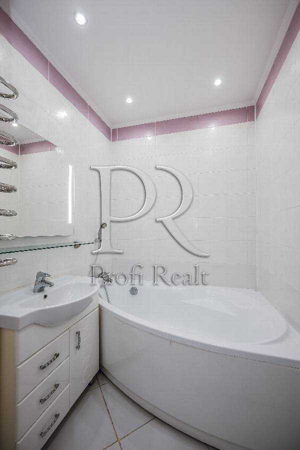 Продаж 2-кімнатної квартири 74 м², Академіка Єфремова вул., 19