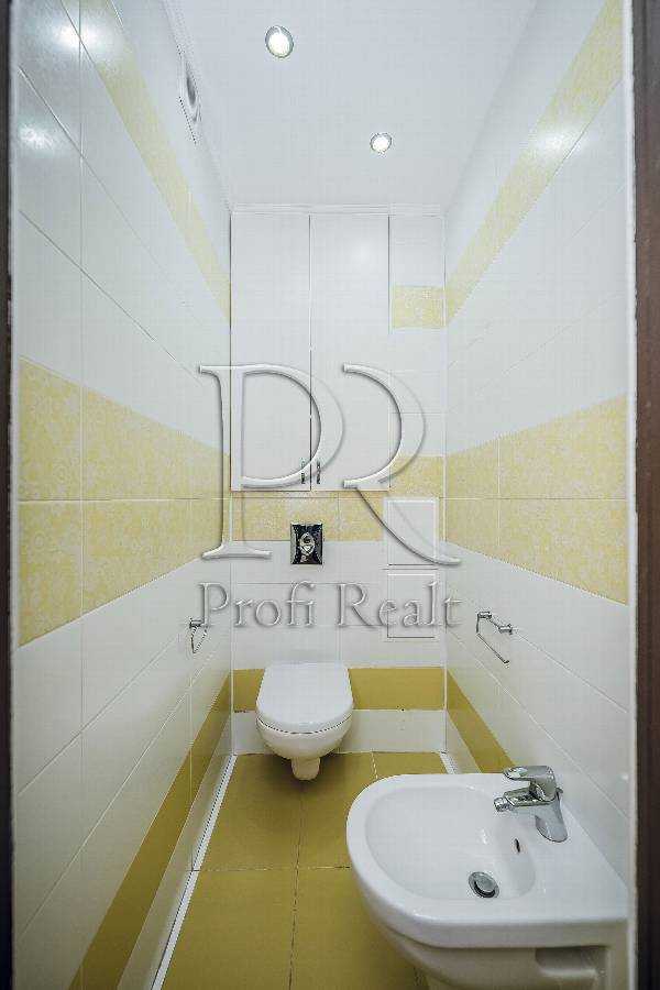 Продаж 2-кімнатної квартири 74 м², Академіка Єфремова вул., 19