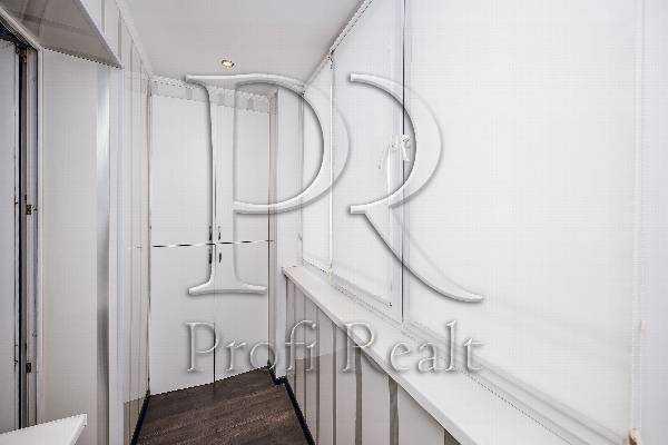 Продаж 2-кімнатної квартири 74 м², Академіка Єфремова вул., 19