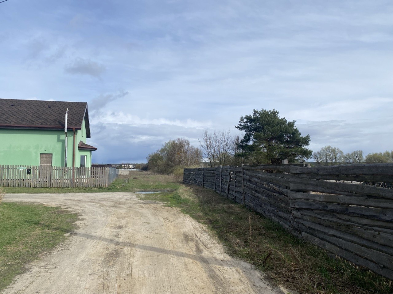 Продаж ділянки під індивідуальне житлове будівництво 42 соток