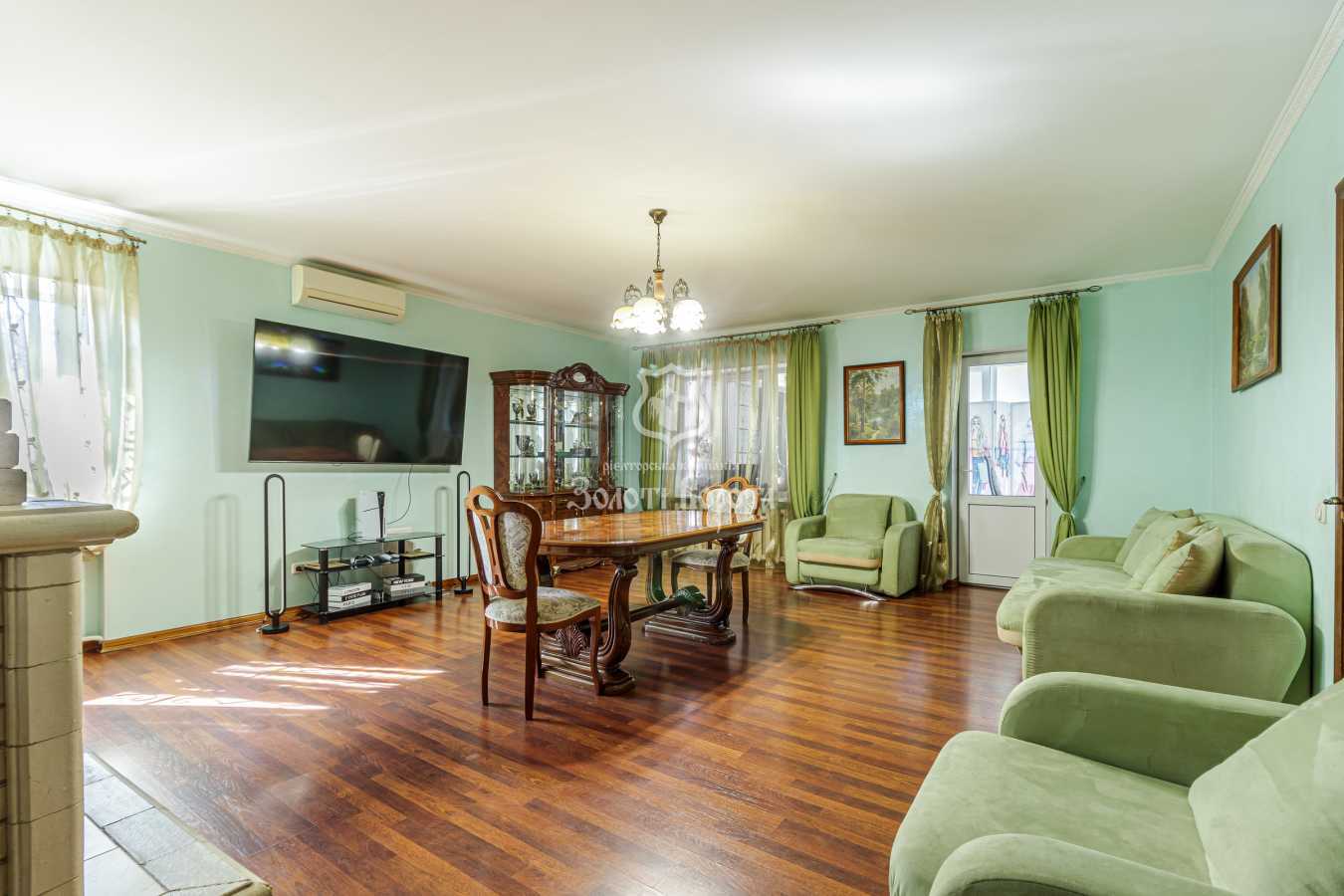 Продаж будинку 173 м², Садова вул., 3/1