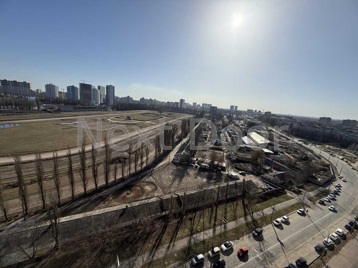 Продажа 2-комнатной квартиры 79.4 м², Василия Касияна ул., 2/1