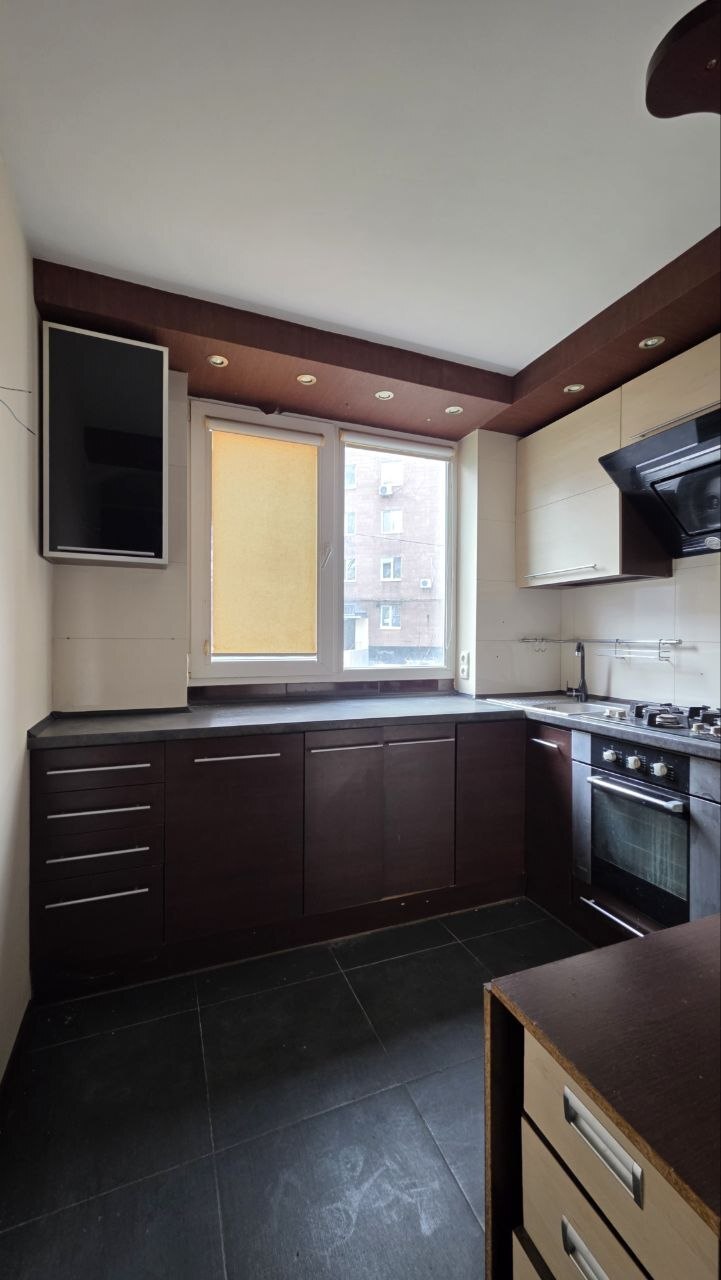 Продаж 2-кімнатної квартири 37 м², Ювілейний просп.