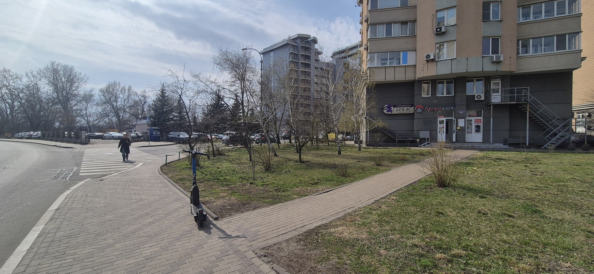 Оренда офісу 90 м², Раїси Окіпної вул., 10