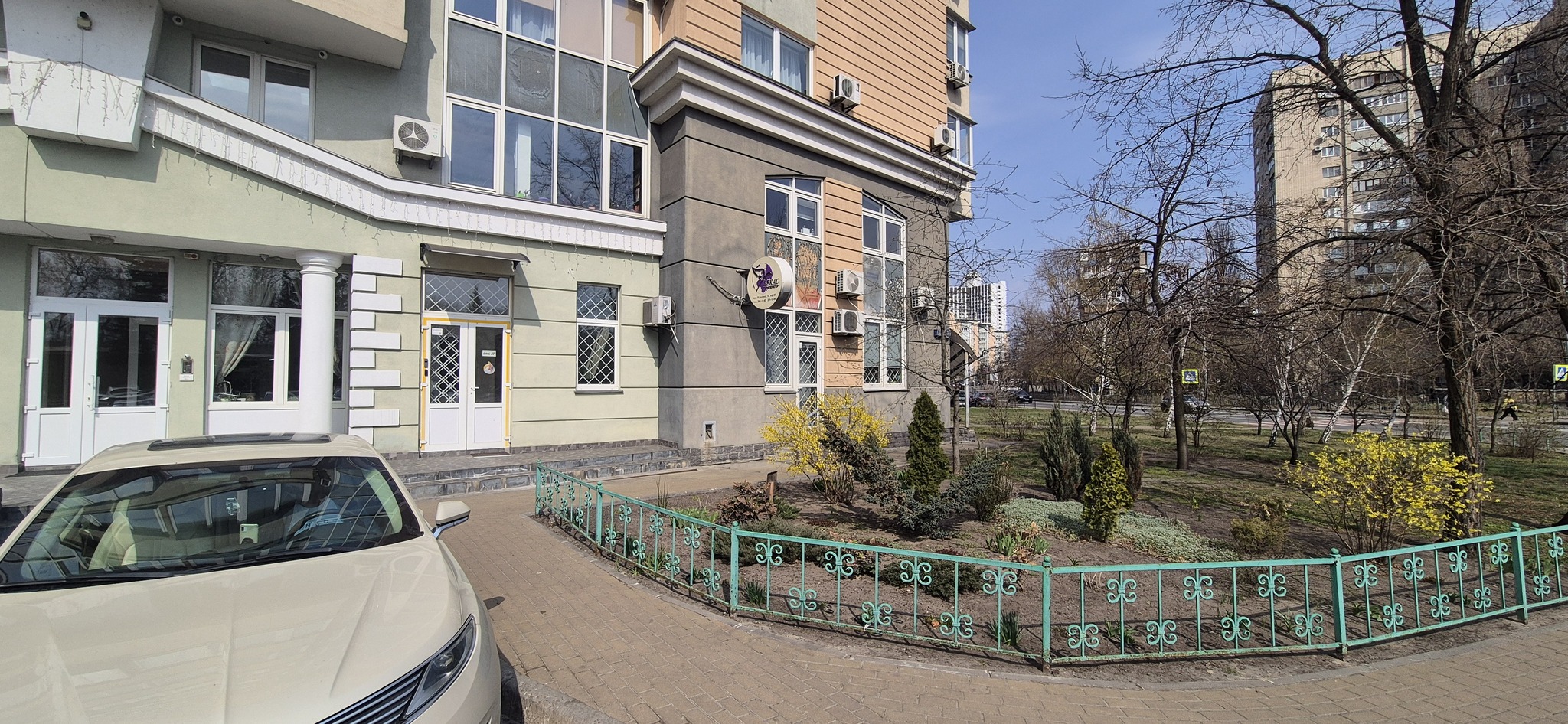 Оренда офісу 90 м², Раїси Окіпної вул., 10