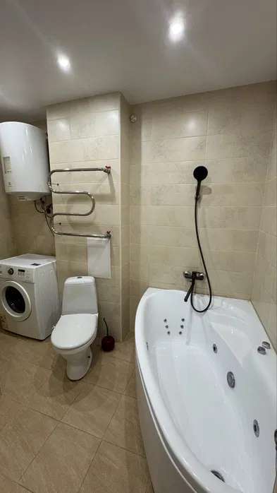 Продажа 3-комнатной квартиры 65 м², Юрия Шумского ул., 10