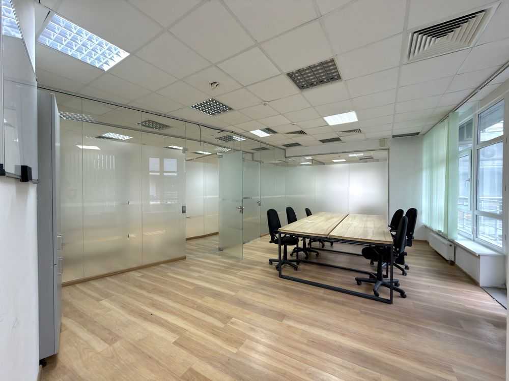 Оренда офісу 400 м², Євгена Коновальця вул., 36д