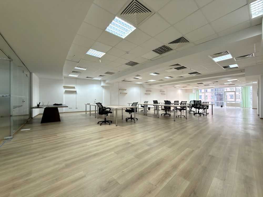 Оренда офісу 400 м², Євгена Коновальця вул., 36д