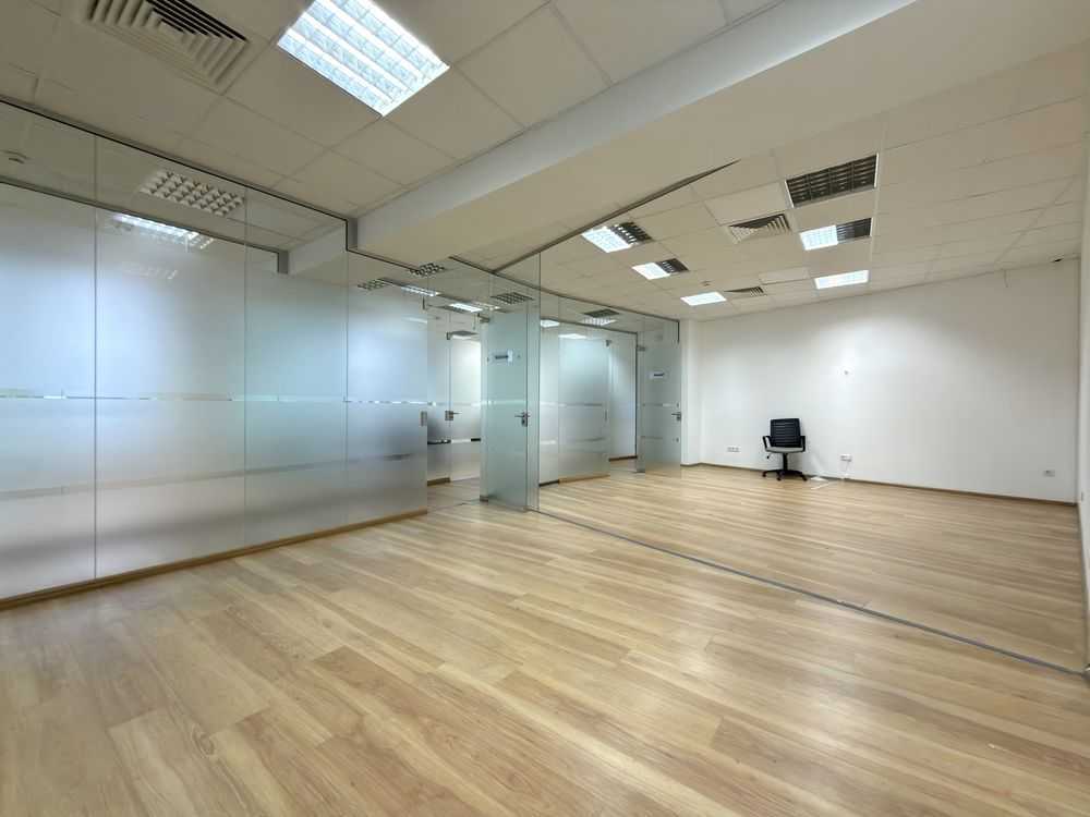 Оренда офісу 400 м², Євгена Коновальця вул., 36д