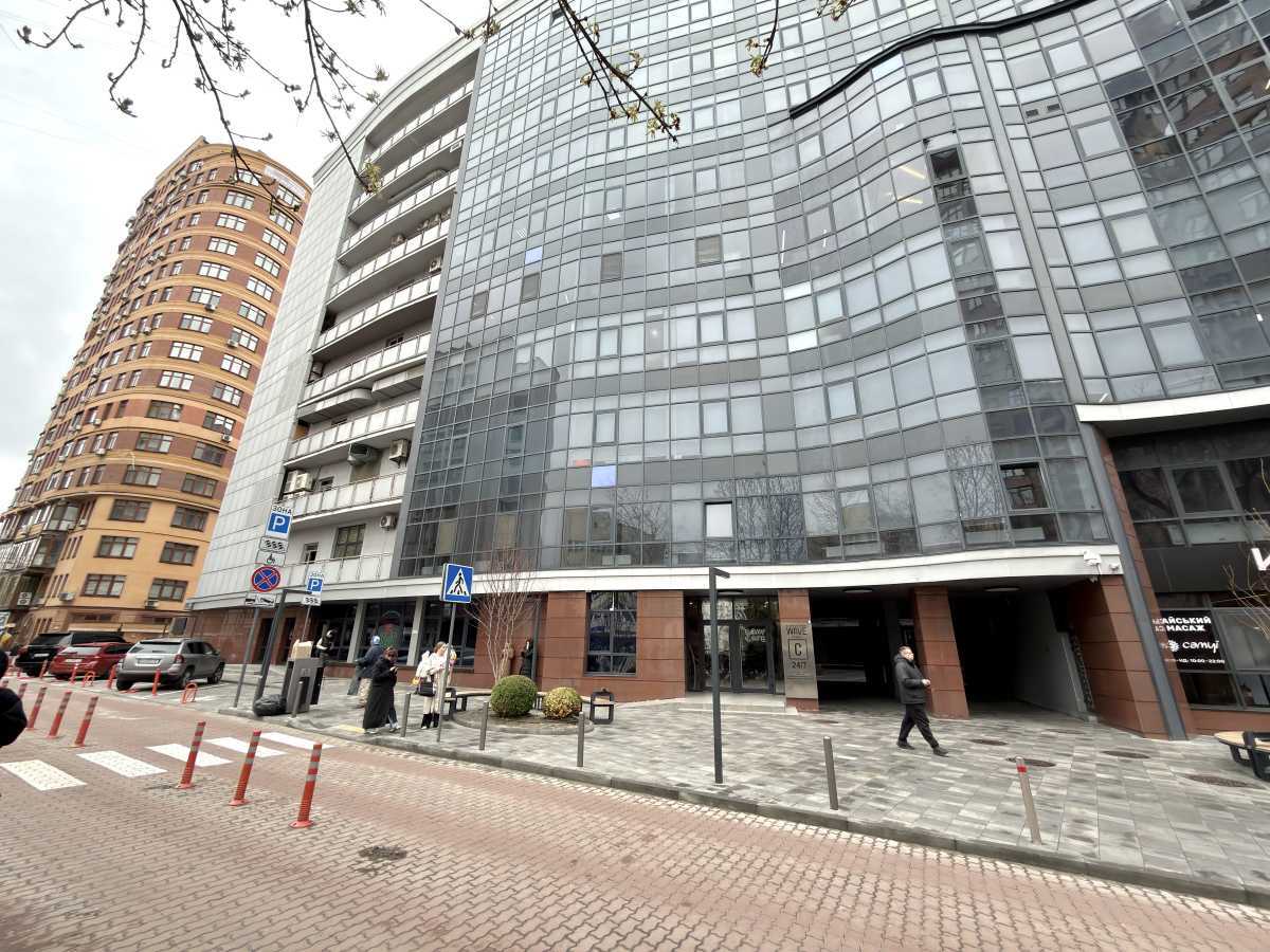Оренда офісу 550 м², Євгена Коновальця вул., 36д