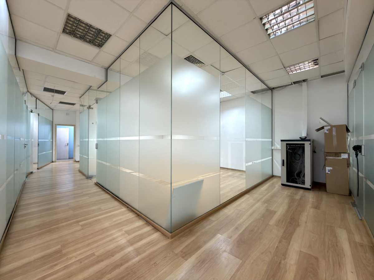 Оренда офісу 550 м², Євгена Коновальця вул., 36д