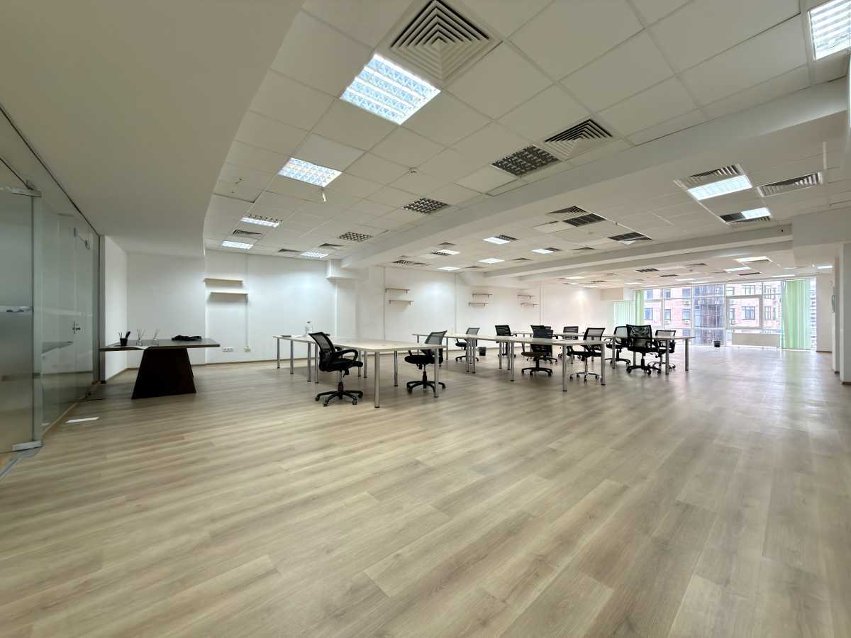 Оренда офісу 550 м², Євгена Коновальця вул., 36д