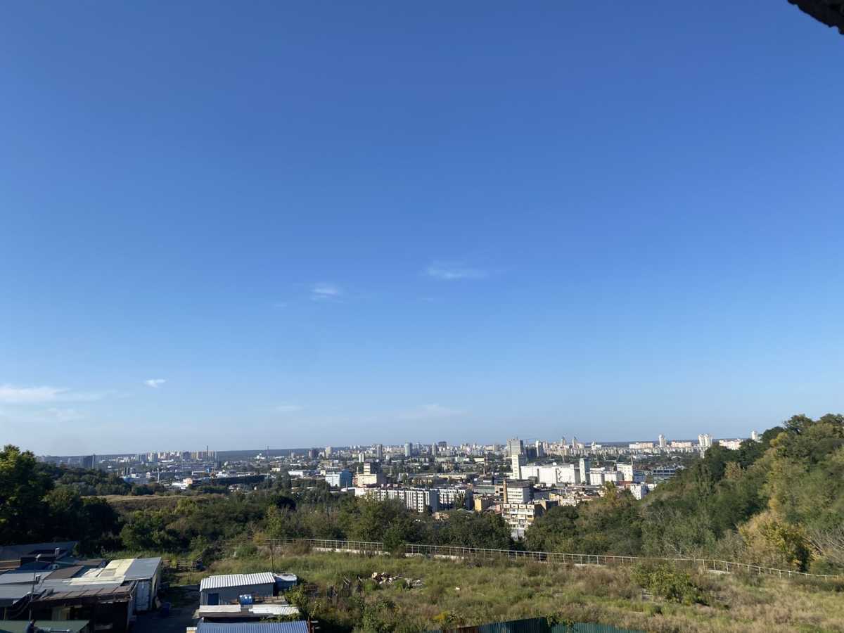 Продажа 3-комнатной квартиры 400 м², Лукянівський, 2А