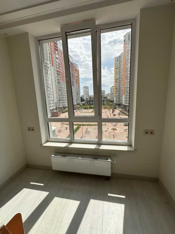 Продаж 2-кімнатної квартири 66.5 м², Каховська вул., 62А