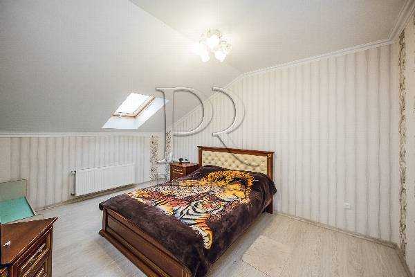 Продажа 3-комнатной квартиры 88 м², Радужная ул., 137