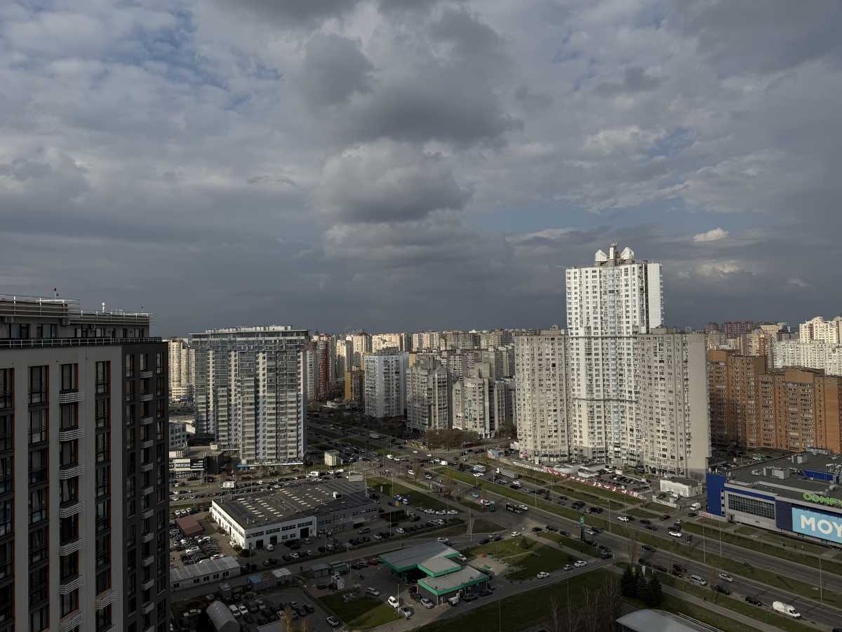 Продаж 5-кімнатної квартири 156 м², Дніпровська наб., 18б