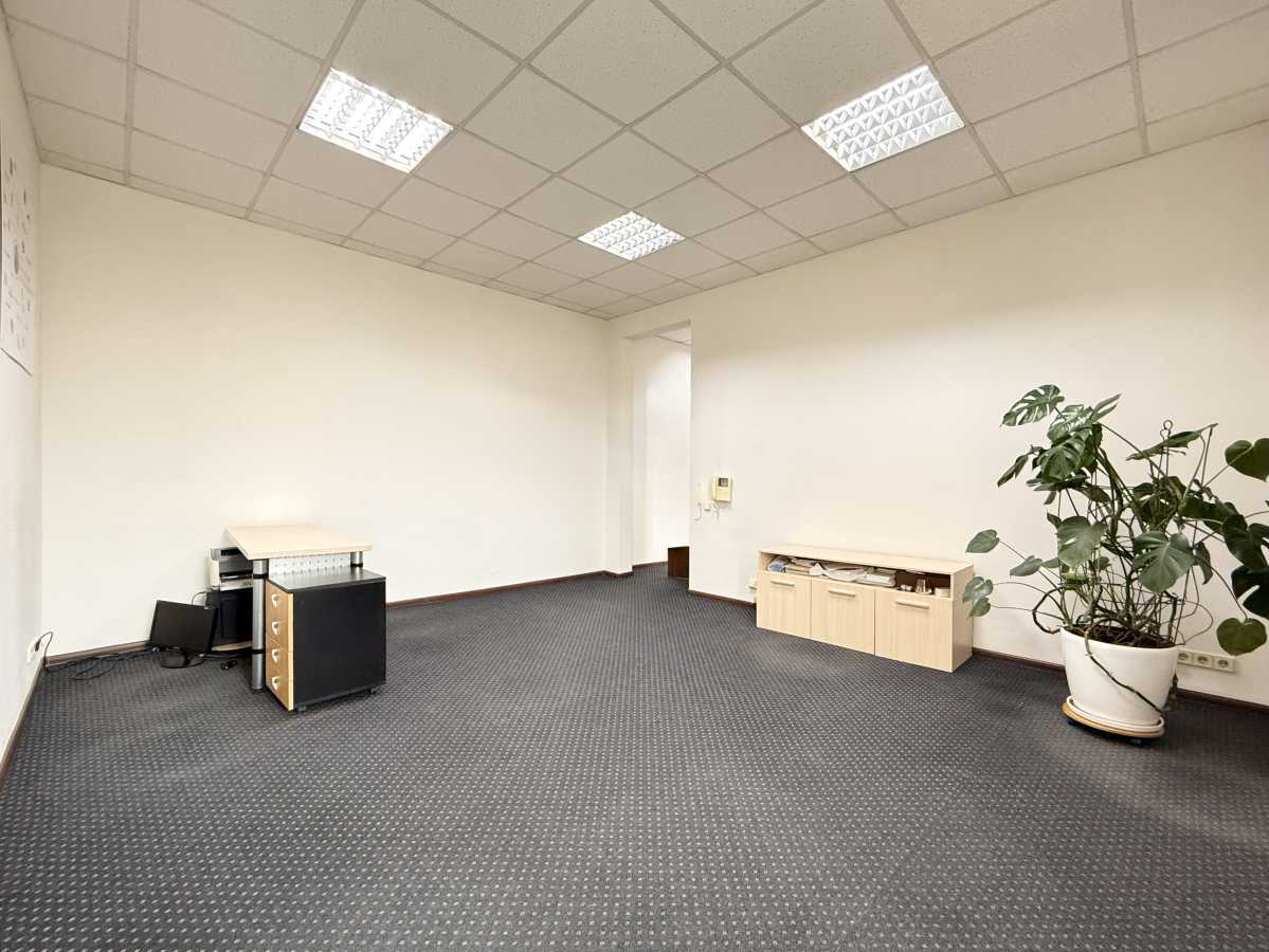 Продажа 3-комнатной квартиры 74 м², Большая Васильковская ул., 126