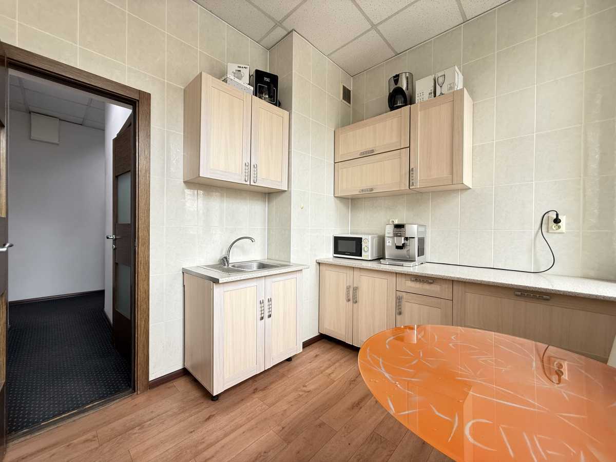 Продажа 3-комнатной квартиры 74 м², Большая Васильковская ул., 126