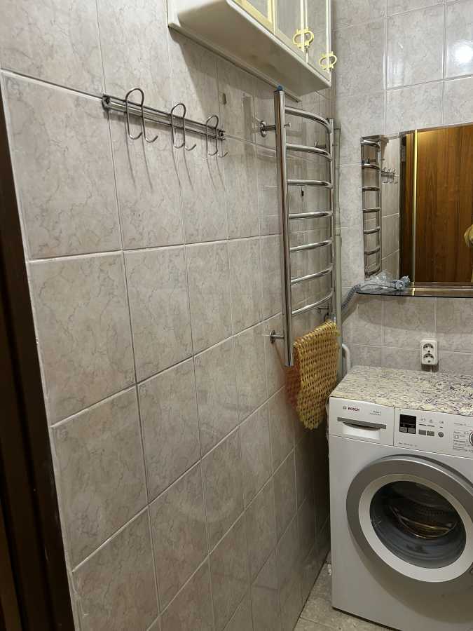 Продаж 1-кімнатної квартири 43 м², Петропавлівська вул., 6