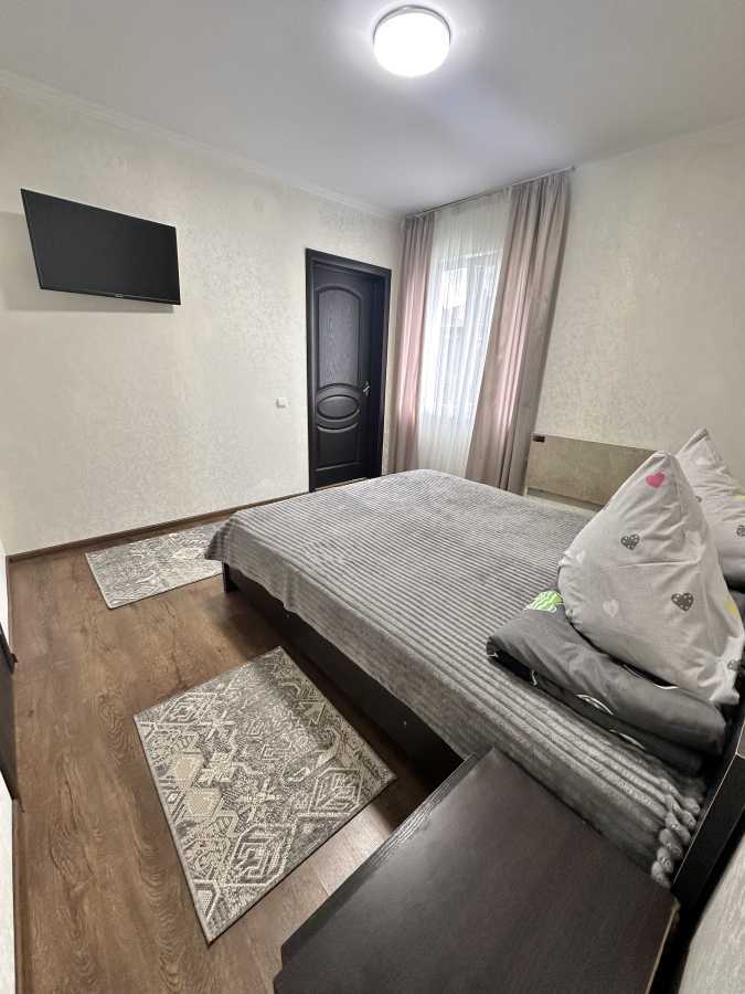 Дом посуточно 200 м², Легоцького, 71