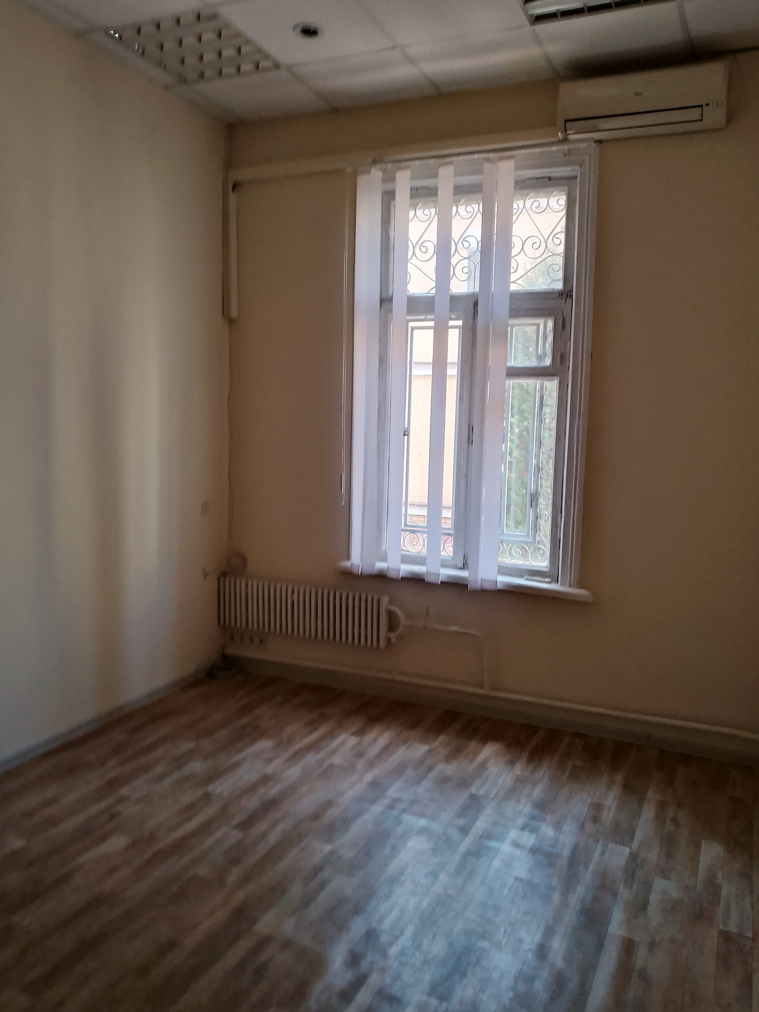 Оренда офісу 10 м², Саксаганського вул., 74Б