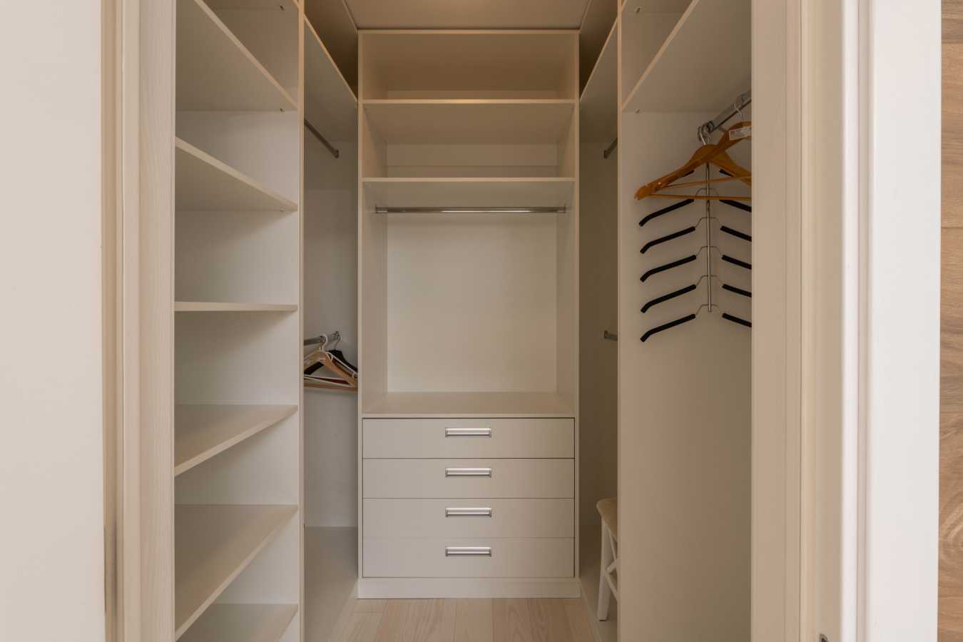 Аренда 4-комнатной квартиры 136 м², Княжий Затон ул., 21