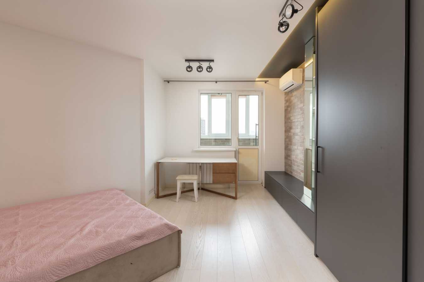 Аренда 4-комнатной квартиры 136 м², Княжий Затон ул., 21