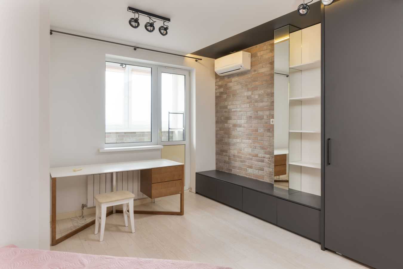 Аренда 4-комнатной квартиры 136 м², Княжий Затон ул., 21