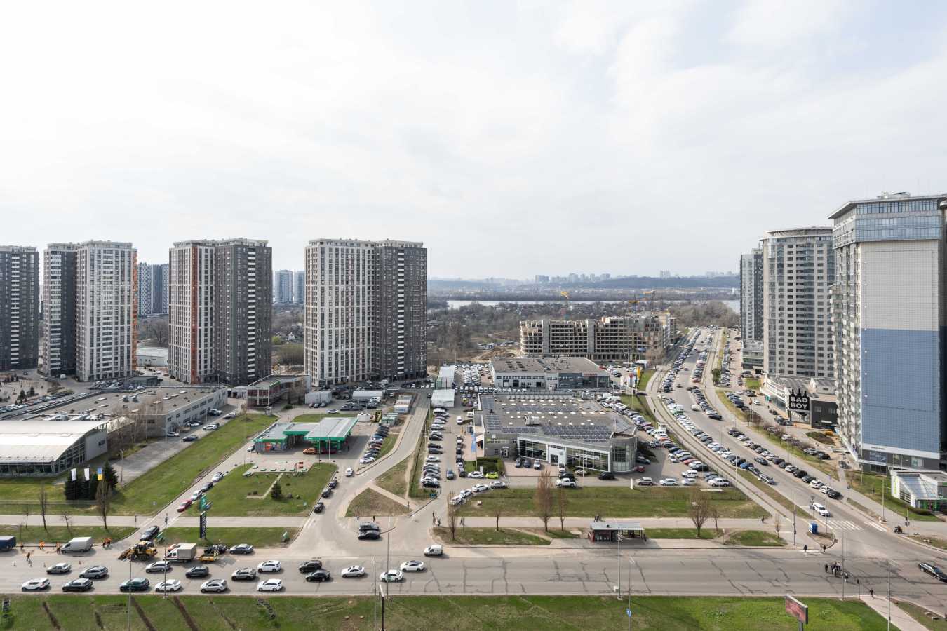 Аренда 4-комнатной квартиры 136 м², Княжий Затон ул., 21