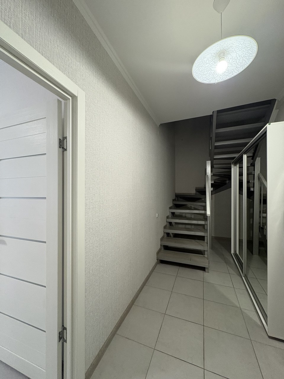 Оренда 2-рівневої квартири 73 м², Клавдіївська вул., 40А