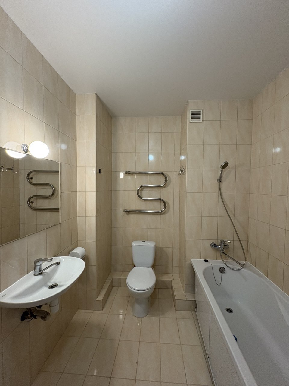 Оренда 2-рівневої квартири 73 м², Клавдіївська вул., 40А