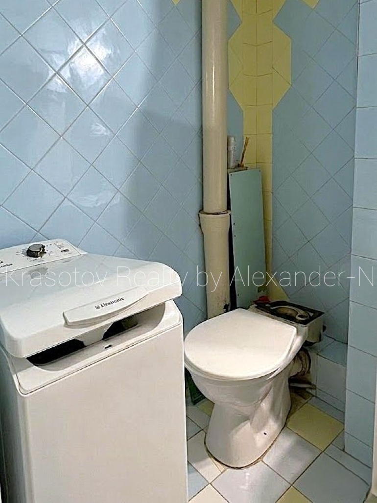 Продажа 3-комнатной квартиры 64 м², Ботанический пер., 2