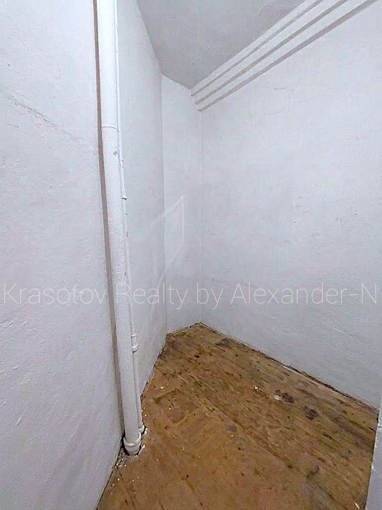 Продаж 3-кімнатної квартири 112 м², Еврейская вул., 36